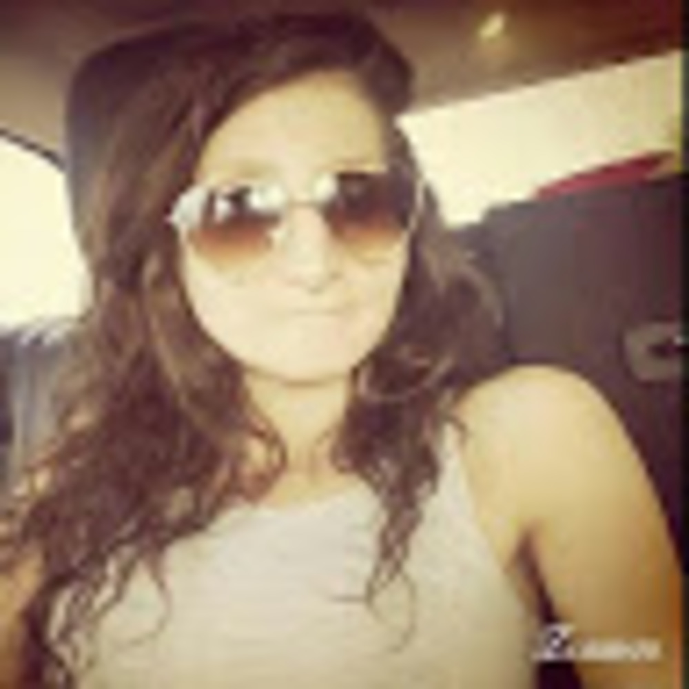 Meet your Posher, Claudia